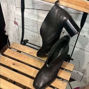 Jeffrey Campbell Black Heeled Ankle Boots Soft Buttery Leather Chinky Herl Sz 9M